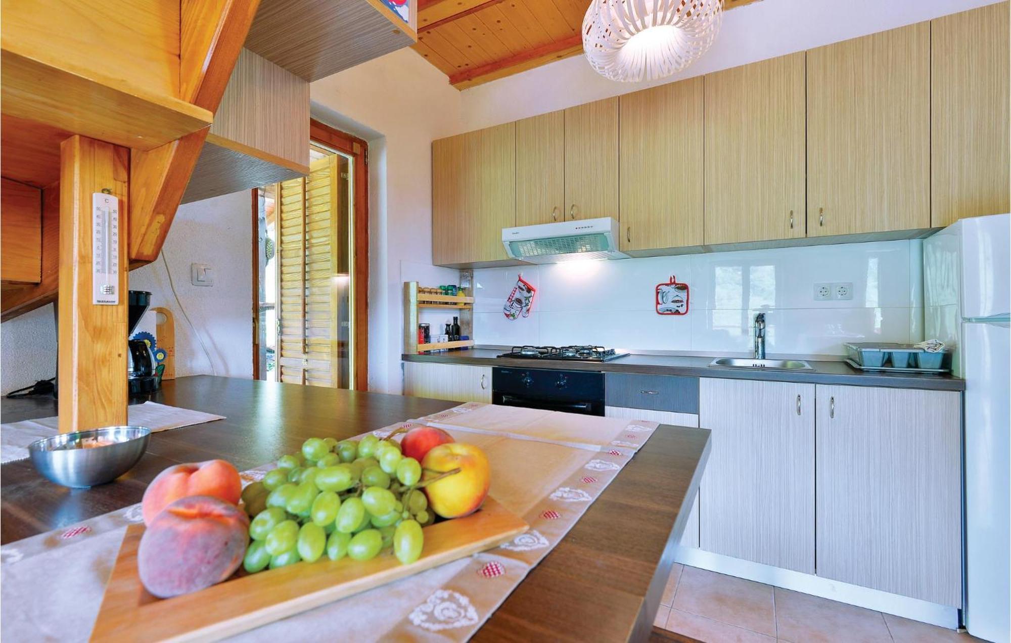 2 Bedroom Gorgeous Home In Trstenik Puscanski Екстериор снимка