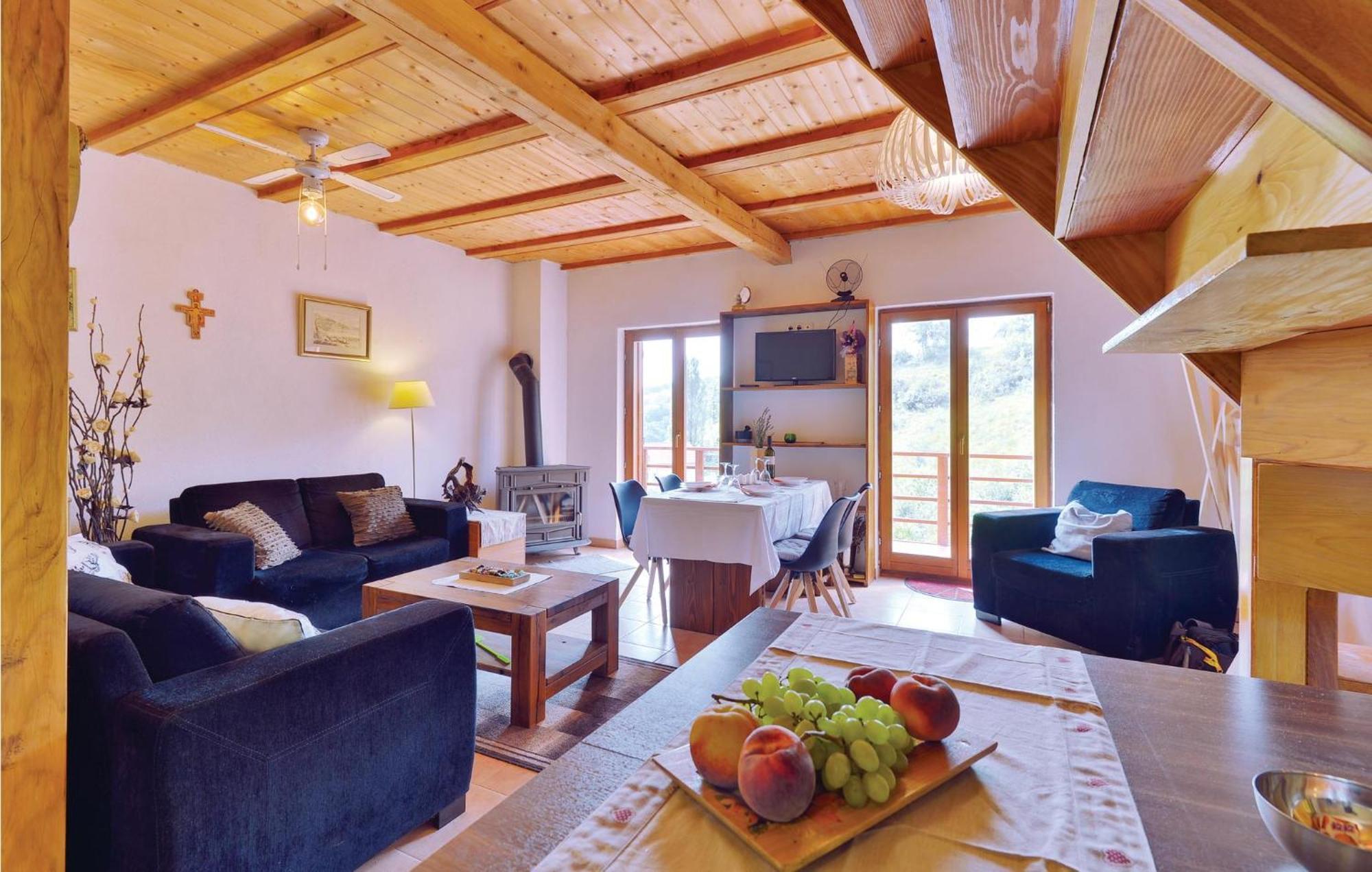 2 Bedroom Gorgeous Home In Trstenik Puscanski Екстериор снимка